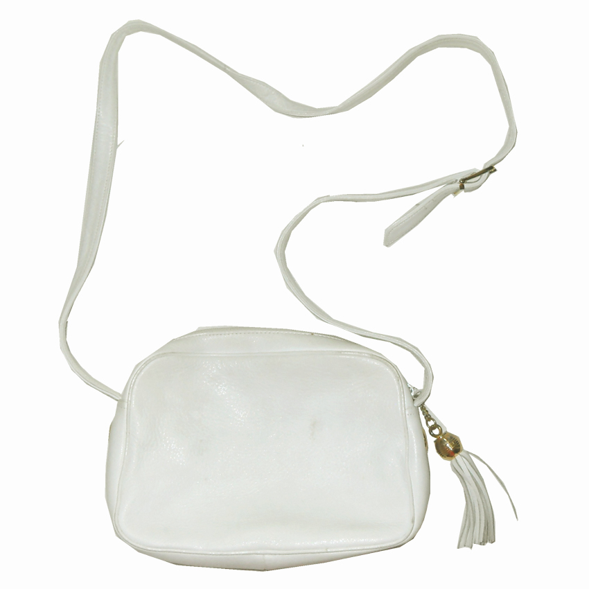 Retro White Leather Shoulder Bag Retro white leather shoulder bag