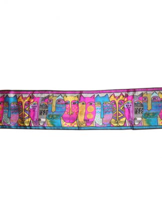 Long silk scarf with a vibrant design of cats' heads