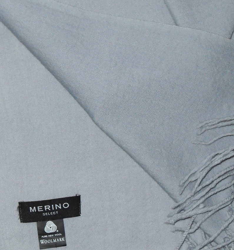 Grey merino wool scarf with fringed ends