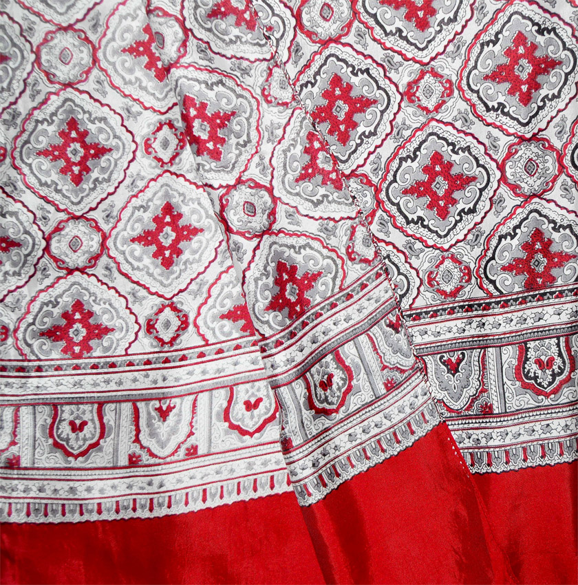 Red and grey design long scarf