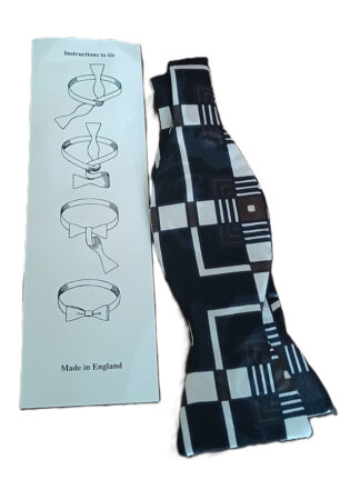 Jacquard silk black and white design silk bow tie